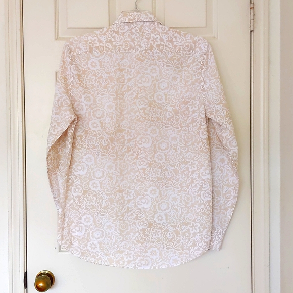 NWOT. Express Men's 100% Cotton Casual Button-Down Shirt with floral prints. - Picture 5 of 5